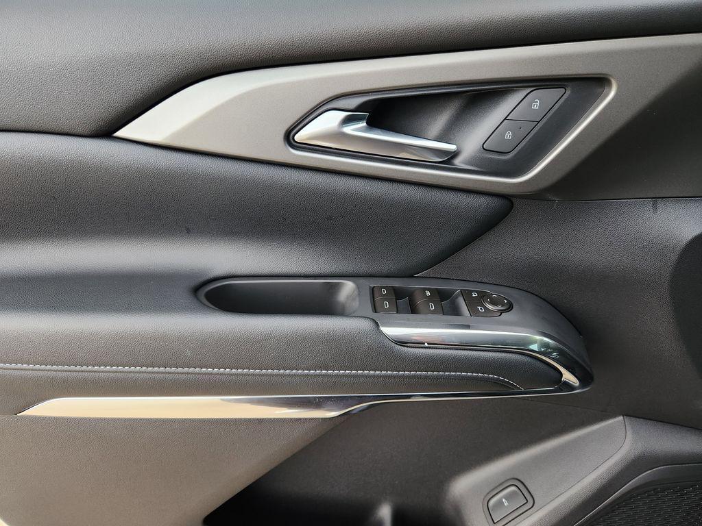 new 2026 Chevrolet Traverse car, priced at $46,766