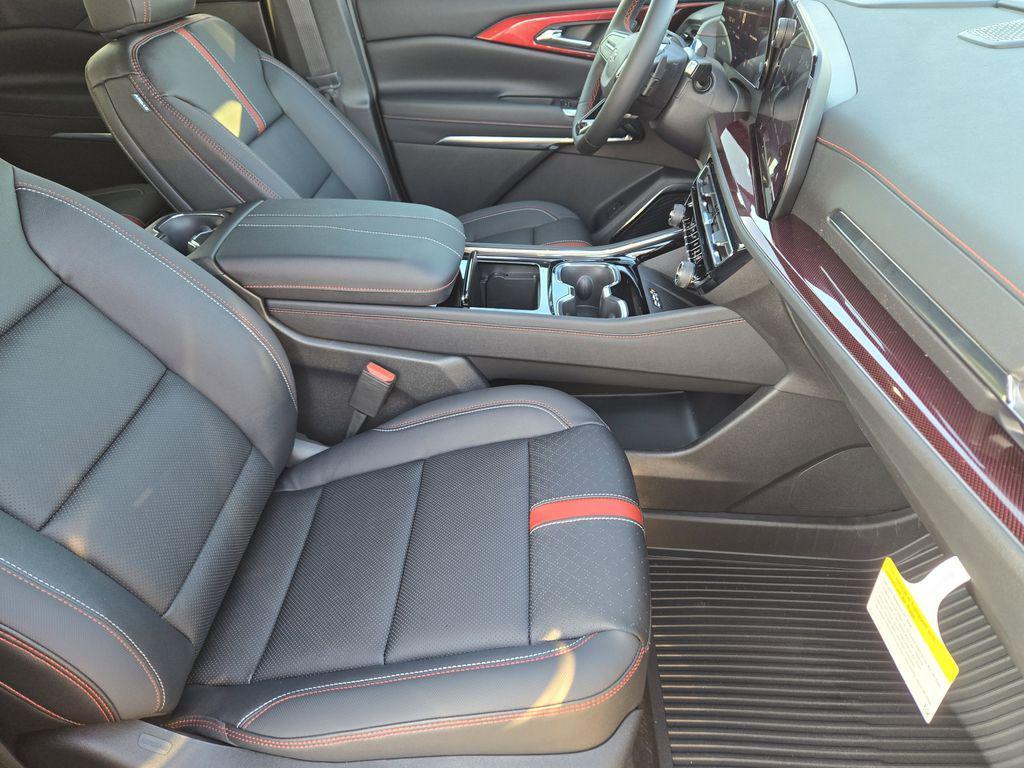 new 2026 Chevrolet Traverse car, priced at $53,817