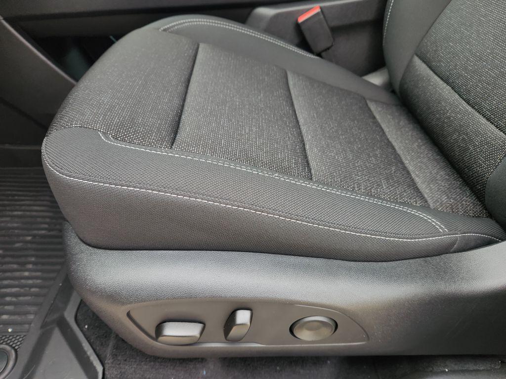 new 2026 Chevrolet Traverse car, priced at $43,344