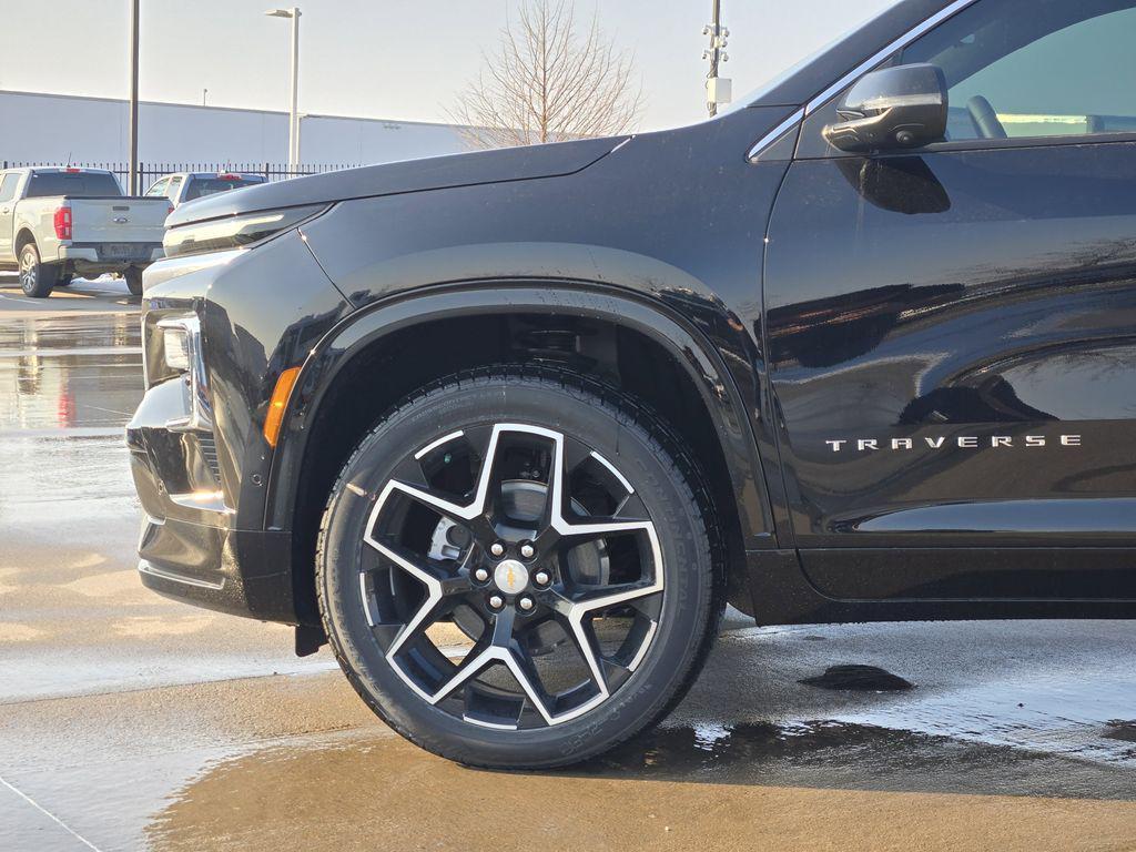 new 2026 Chevrolet Traverse car, priced at $51,556