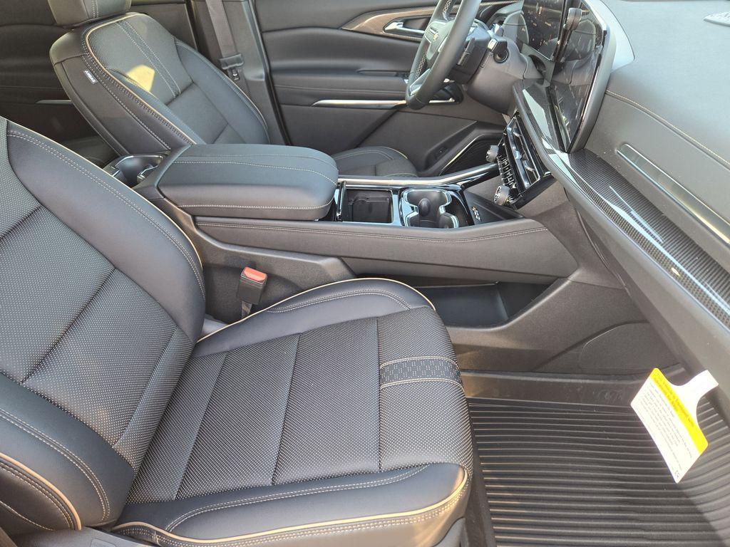 new 2026 Chevrolet Traverse car, priced at $51,556