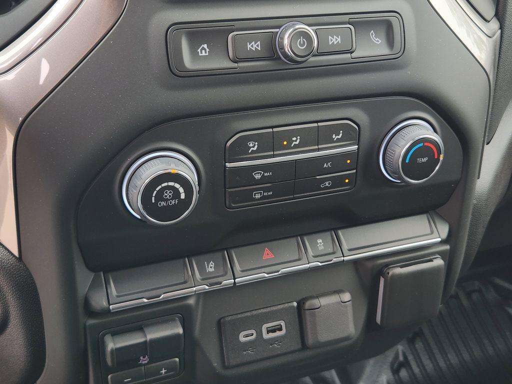 new 2024 Chevrolet Silverado 2500 car, priced at $62,392