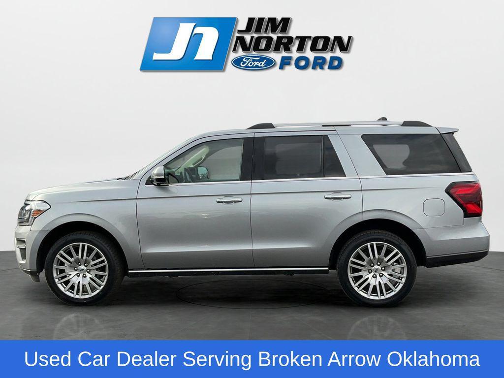 used 2024 Ford Expedition car, priced at $51,581