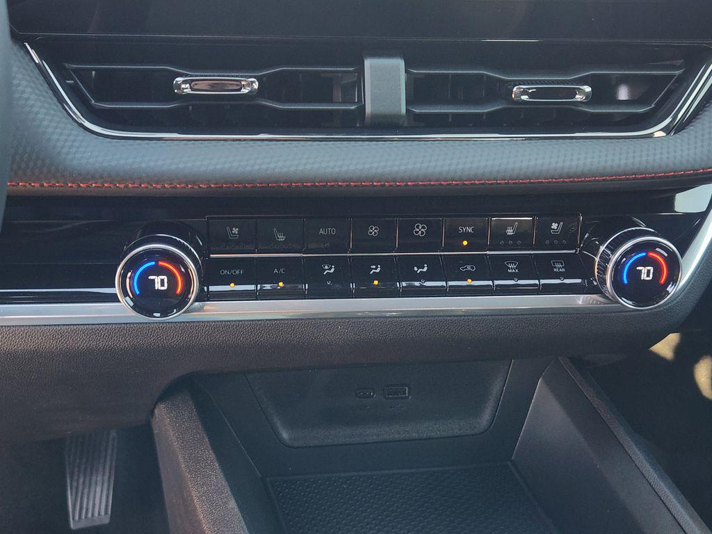 new 2026 Chevrolet Equinox car, priced at $33,345