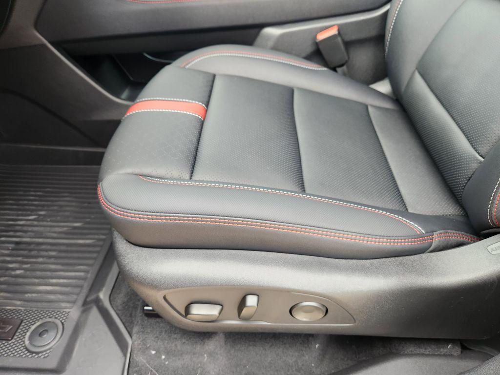 new 2026 Chevrolet Traverse car, priced at $56,581