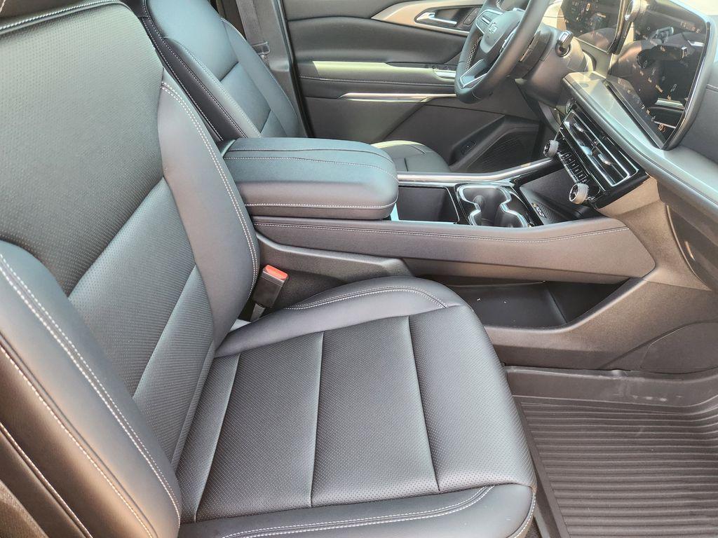 new 2026 Chevrolet Traverse car, priced at $48,384