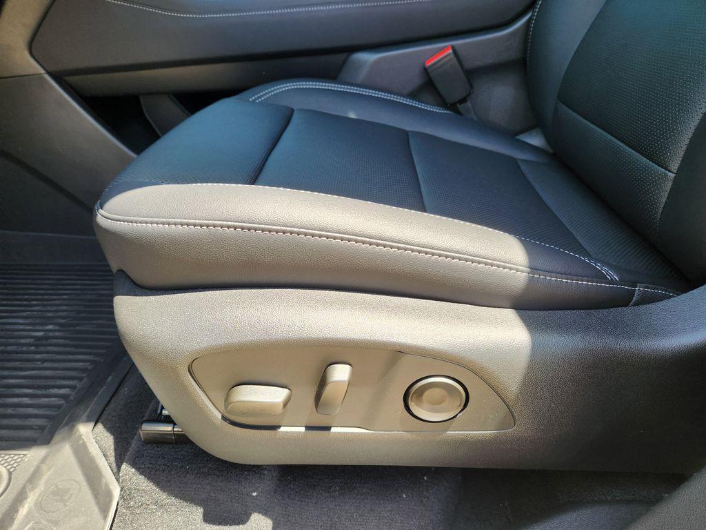 new 2026 Chevrolet Traverse car, priced at $48,384