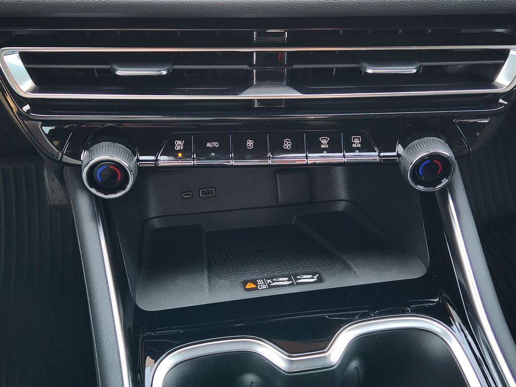 new 2026 Chevrolet Traverse car, priced at $56,907