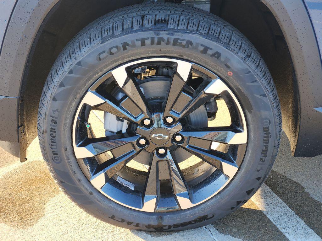 new 2026 Chevrolet Equinox car, priced at $32,171