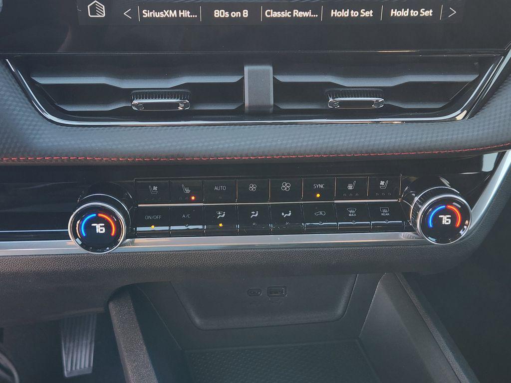 new 2026 Chevrolet Equinox car, priced at $32,171