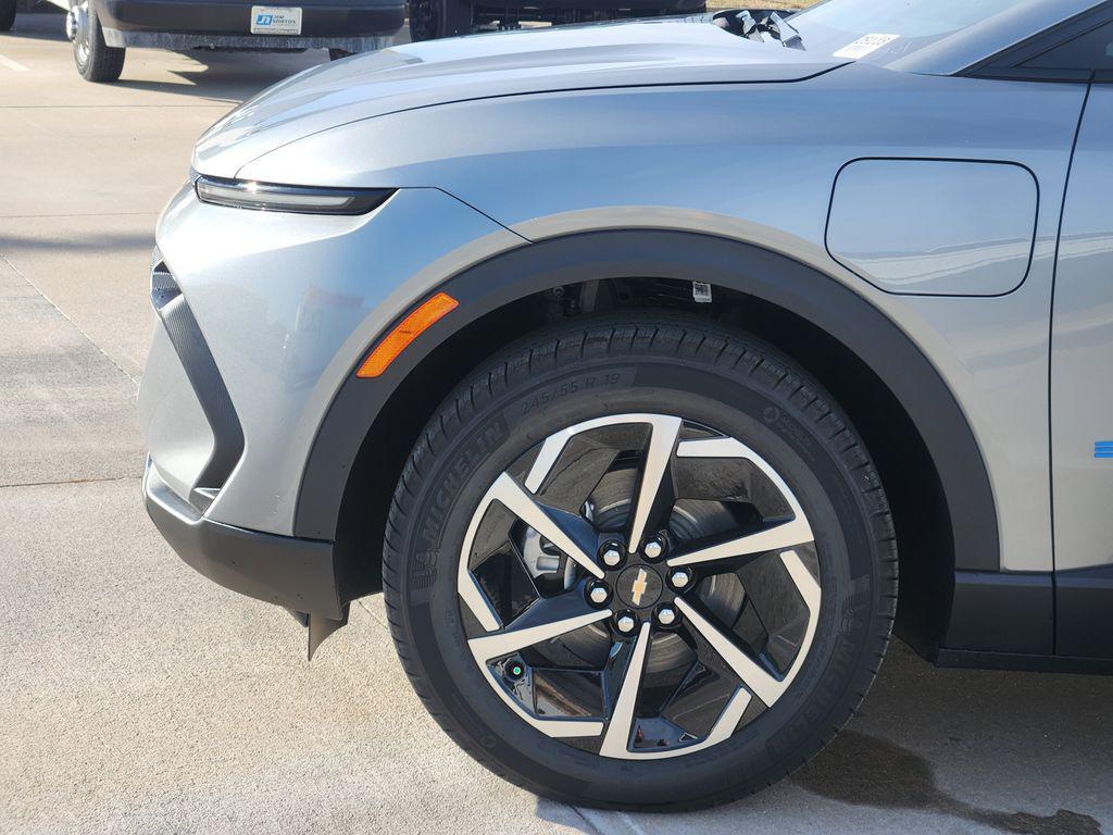 new 2026 Chevrolet Equinox EV car, priced at $27,914