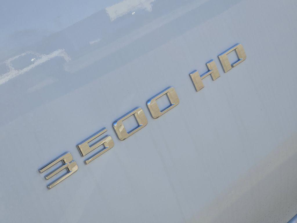 new 2025 Chevrolet Silverado 3500 car