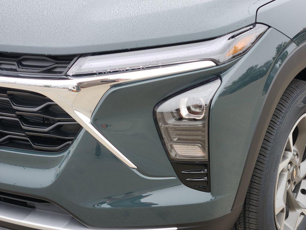 new 2026 Chevrolet Trax car, priced at $25,574