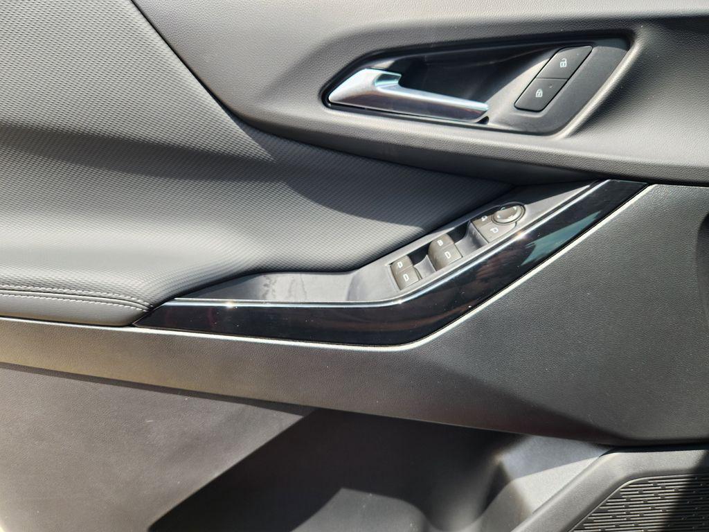 new 2026 Chevrolet Equinox car, priced at $33,326