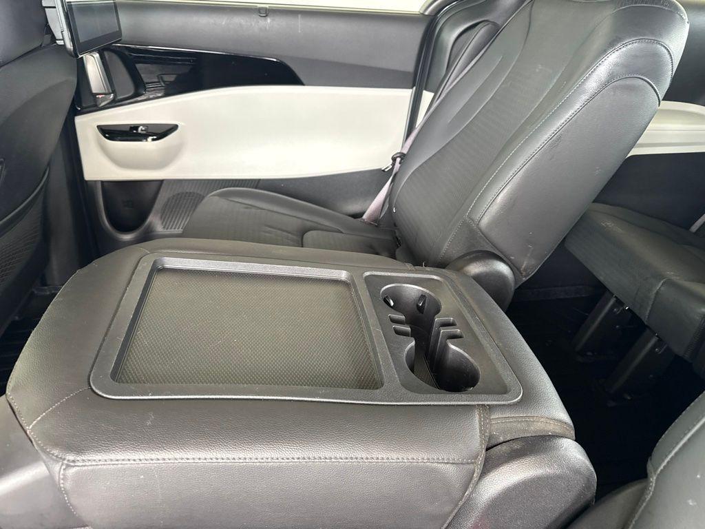 used 2024 Kia Carnival car, priced at $41,566