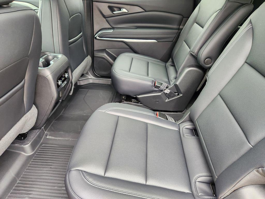 new 2026 Chevrolet Traverse car, priced at $46,414