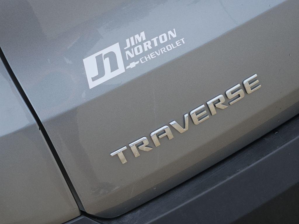 used 2023 Chevrolet Traverse car, priced at $20,665