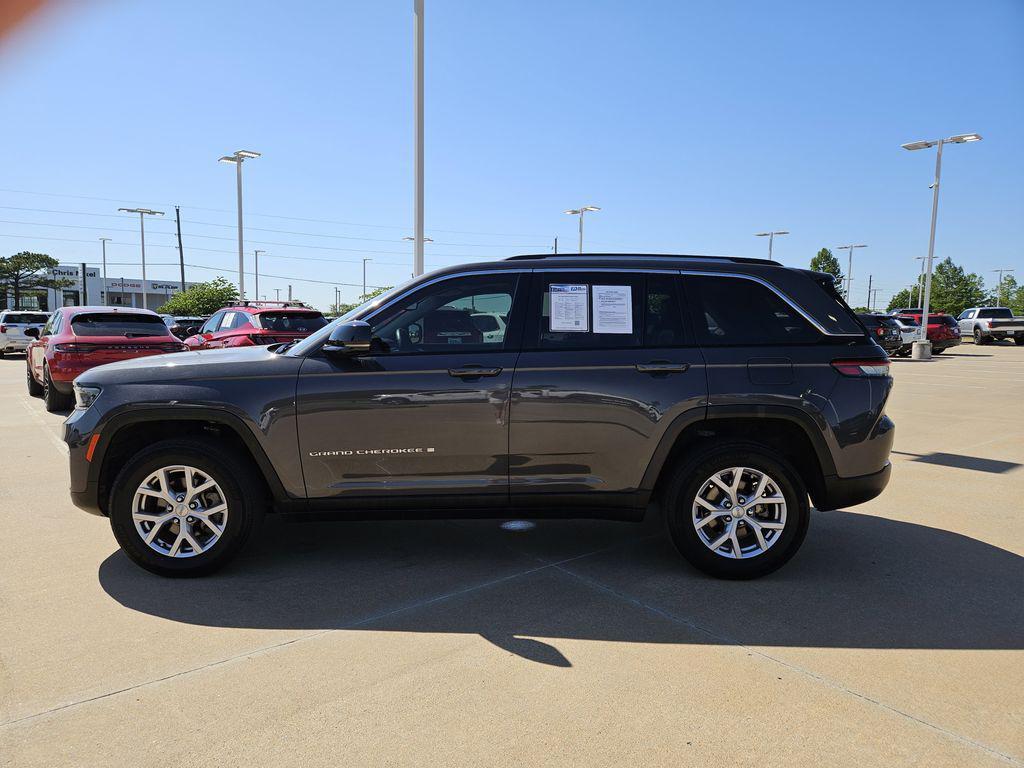 used 2022 Jeep Grand Cherokee car, priced at $31,232