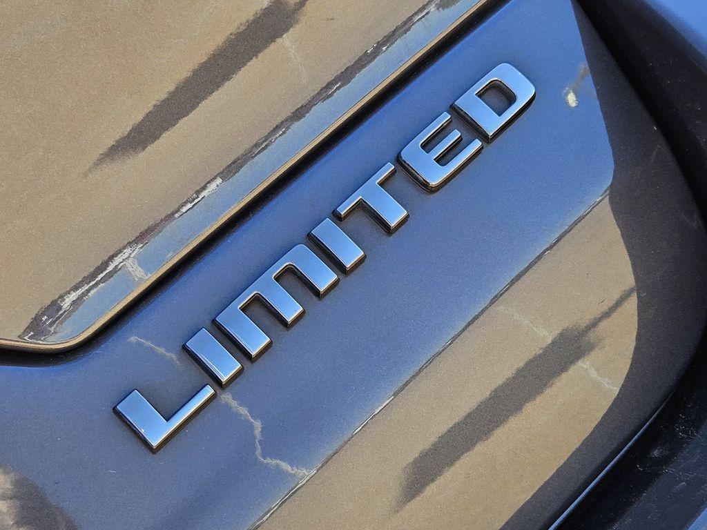 used 2022 Jeep Grand Cherokee car, priced at $31,232