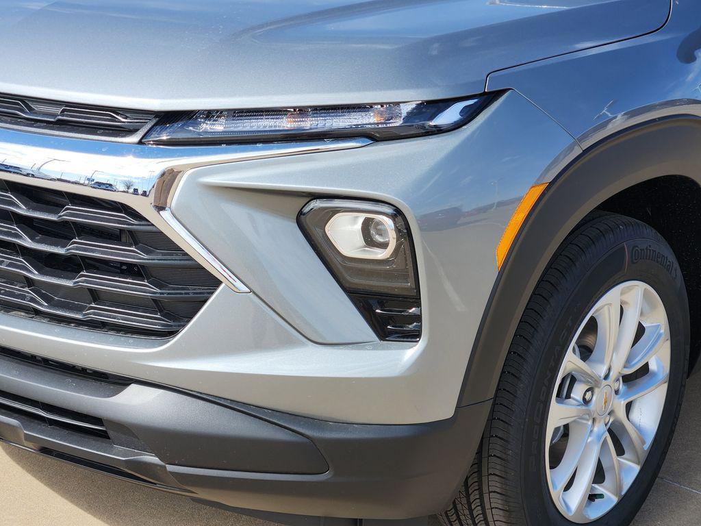new 2026 Chevrolet TrailBlazer car, priced at $25,121