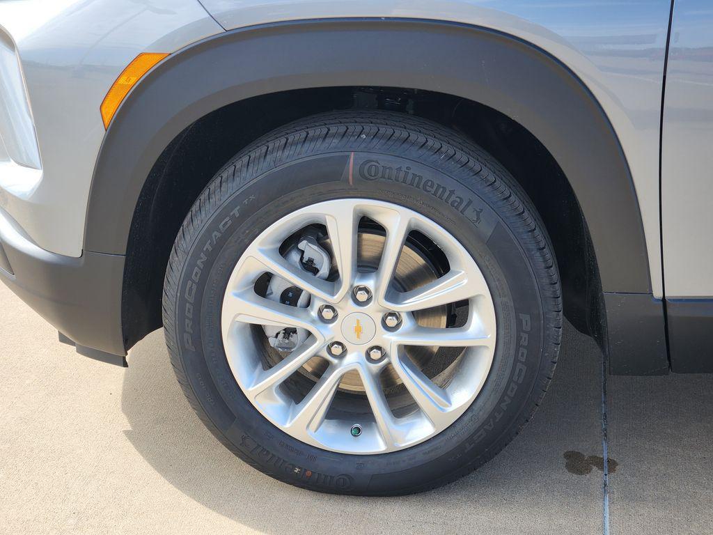 new 2026 Chevrolet TrailBlazer car, priced at $25,121