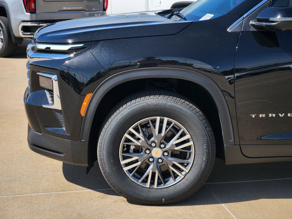 new 2026 Chevrolet Traverse car, priced at $46,083