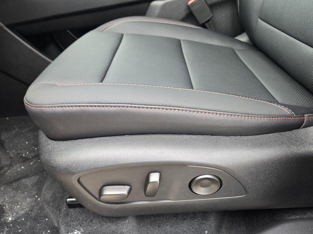 new 2026 Chevrolet Traverse car, priced at $55,561