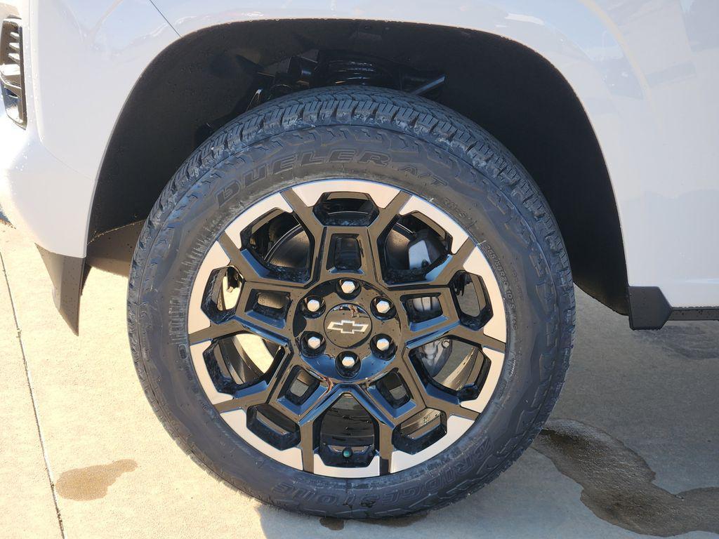 new 2026 Chevrolet Colorado car, priced at $46,618