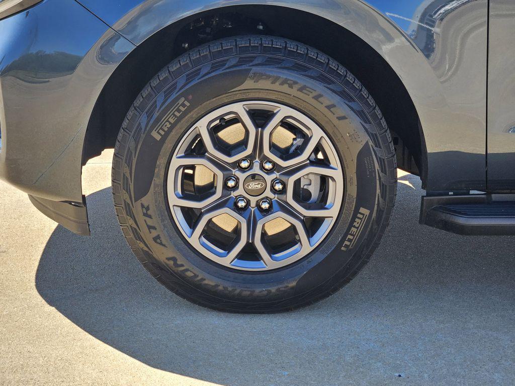 used 2025 Ford Expedition car, priced at $54,069