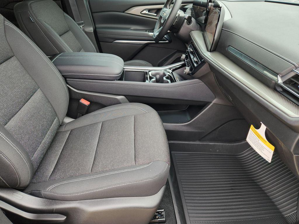 new 2026 Chevrolet Traverse car, priced at $44,500