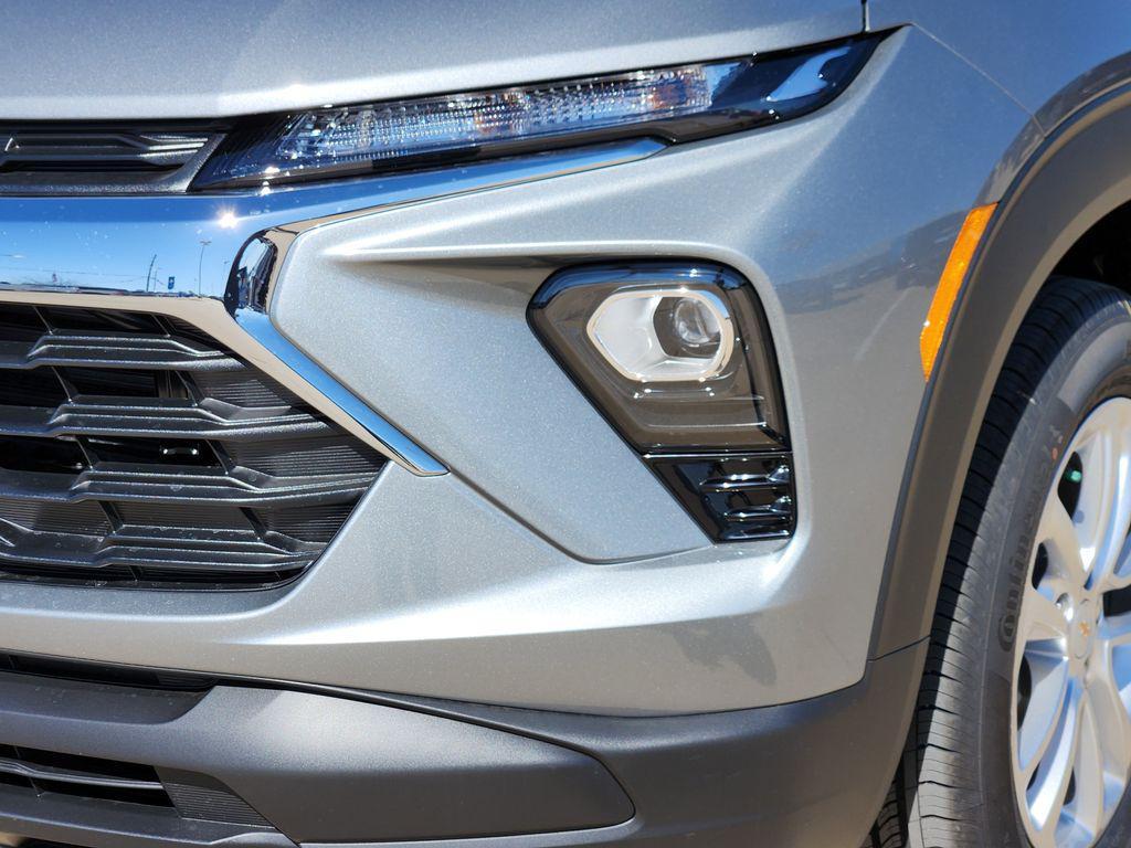 new 2026 Chevrolet TrailBlazer car, priced at $27,529