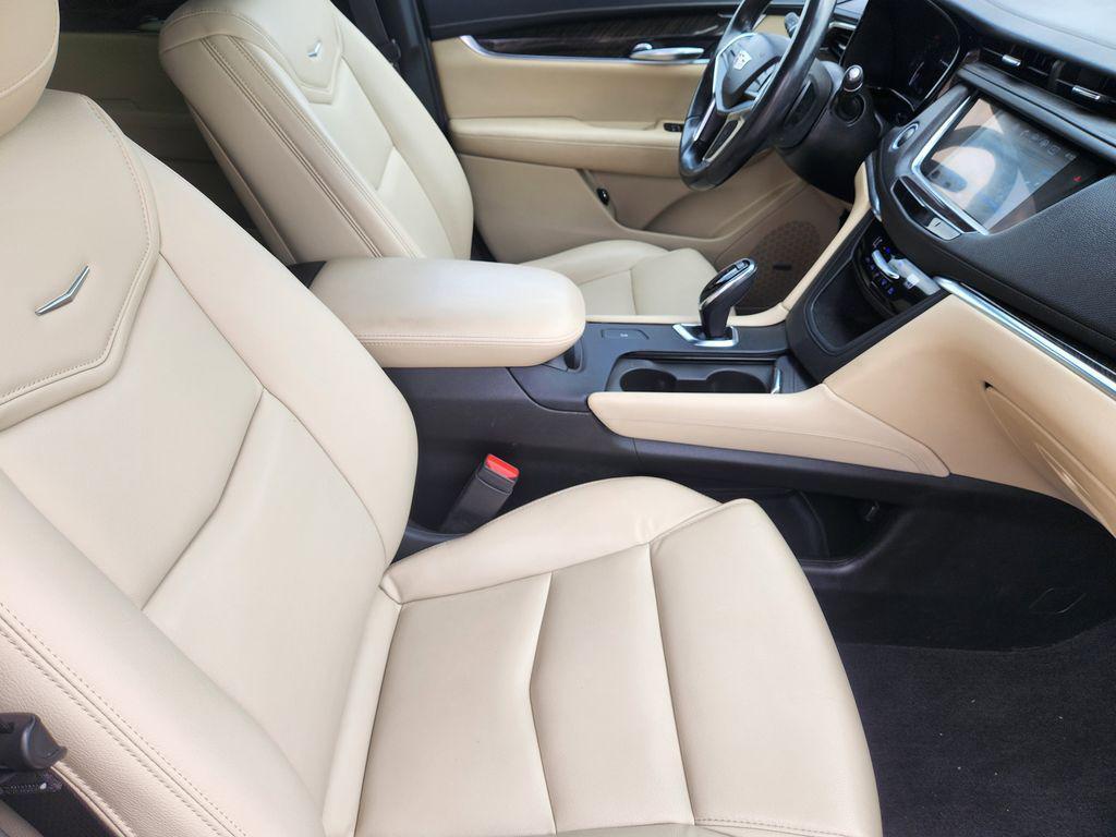 used 2019 Cadillac XT5 car, priced at $21,921