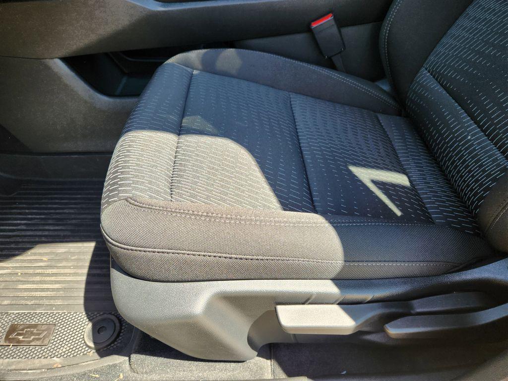 new 2026 Chevrolet Equinox car, priced at $32,309