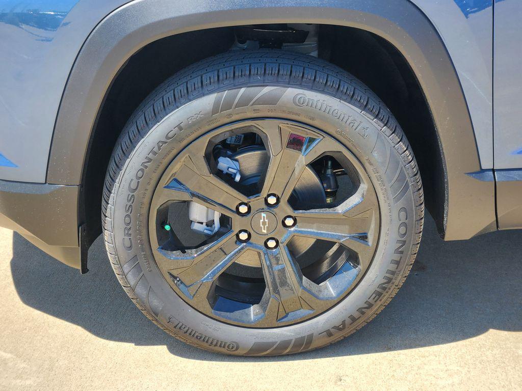 new 2026 Chevrolet Equinox car, priced at $32,309