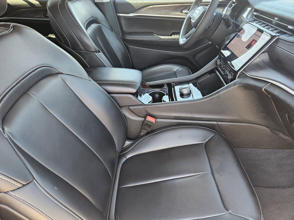 used 2023 Jeep Grand Cherokee car, priced at $30,076