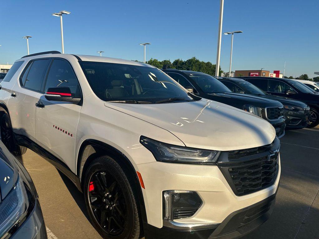used 2023 Chevrolet Traverse car, priced at $33,799