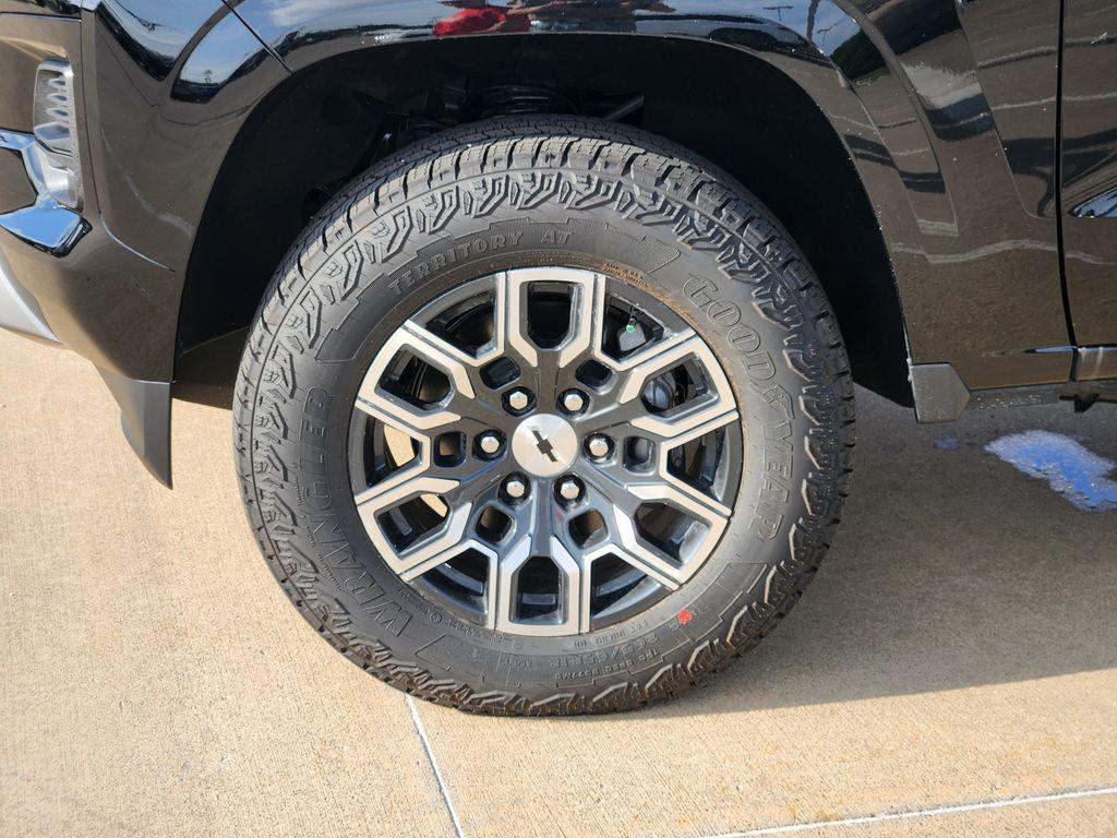 new 2026 Chevrolet Colorado car, priced at $44,204