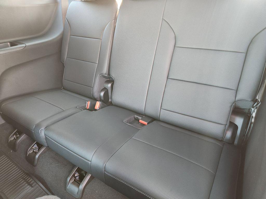 new 2026 Chevrolet Traverse car, priced at $44,276