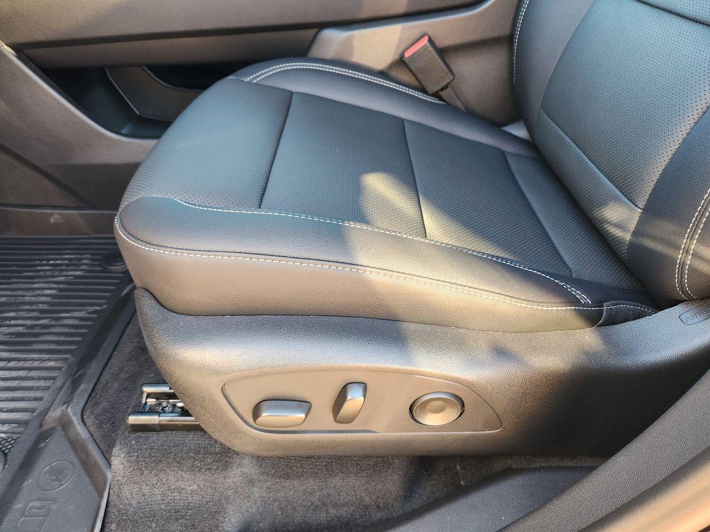 new 2026 Chevrolet Traverse car, priced at $44,276