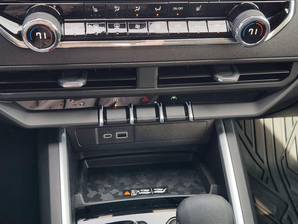 new 2026 Chevrolet Colorado car, priced at $45,528