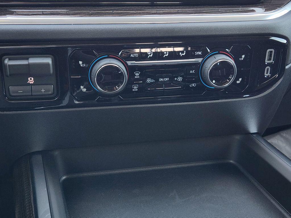 new 2026 Chevrolet Silverado 3500 car