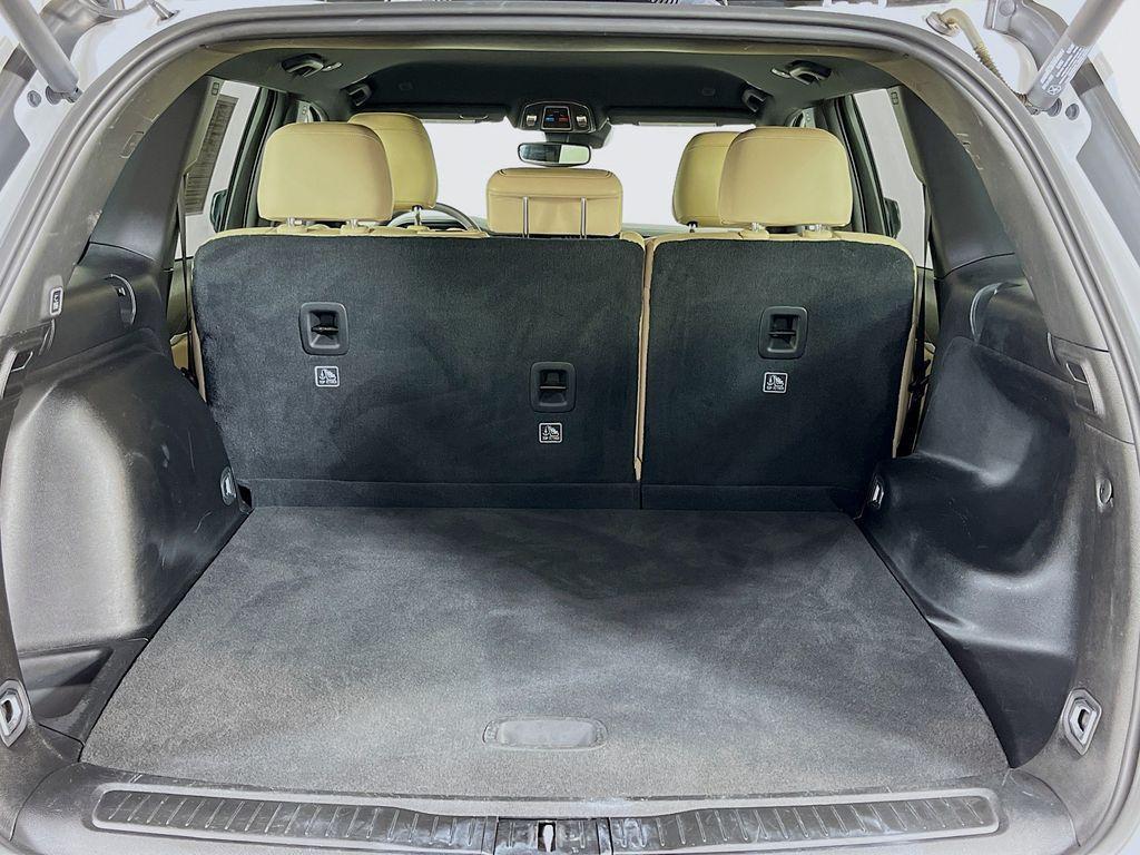 used 2023 Jeep Grand Cherokee car, priced at $31,600