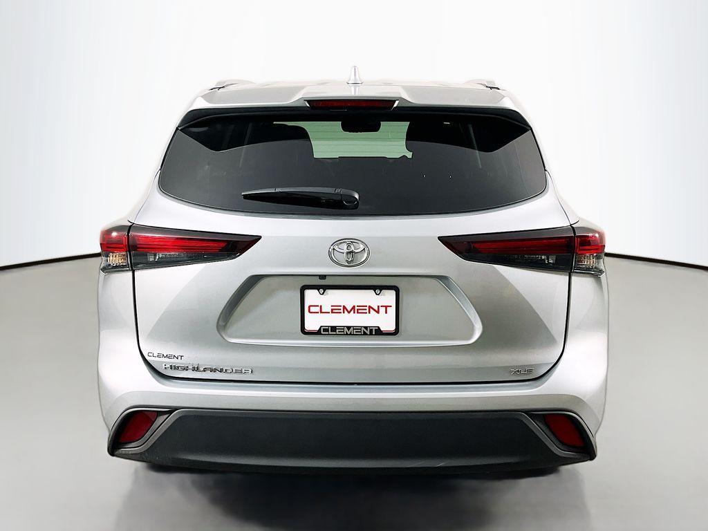 used 2025 Toyota Highlander car, priced at $43,700