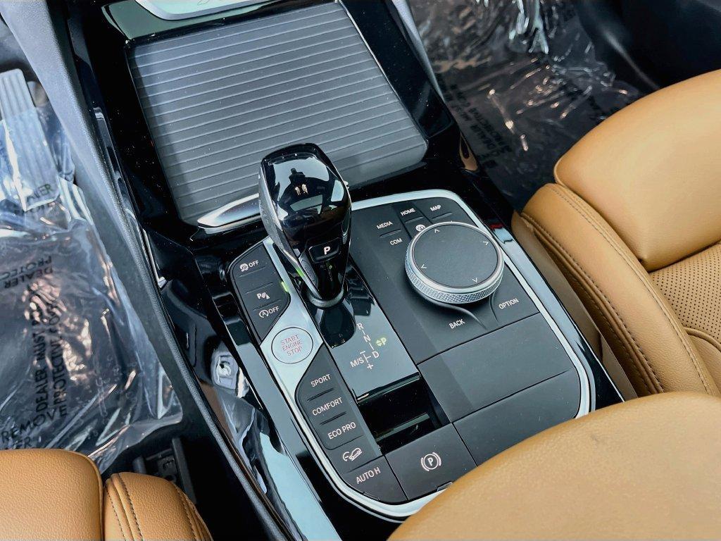 BMW X3 view 21