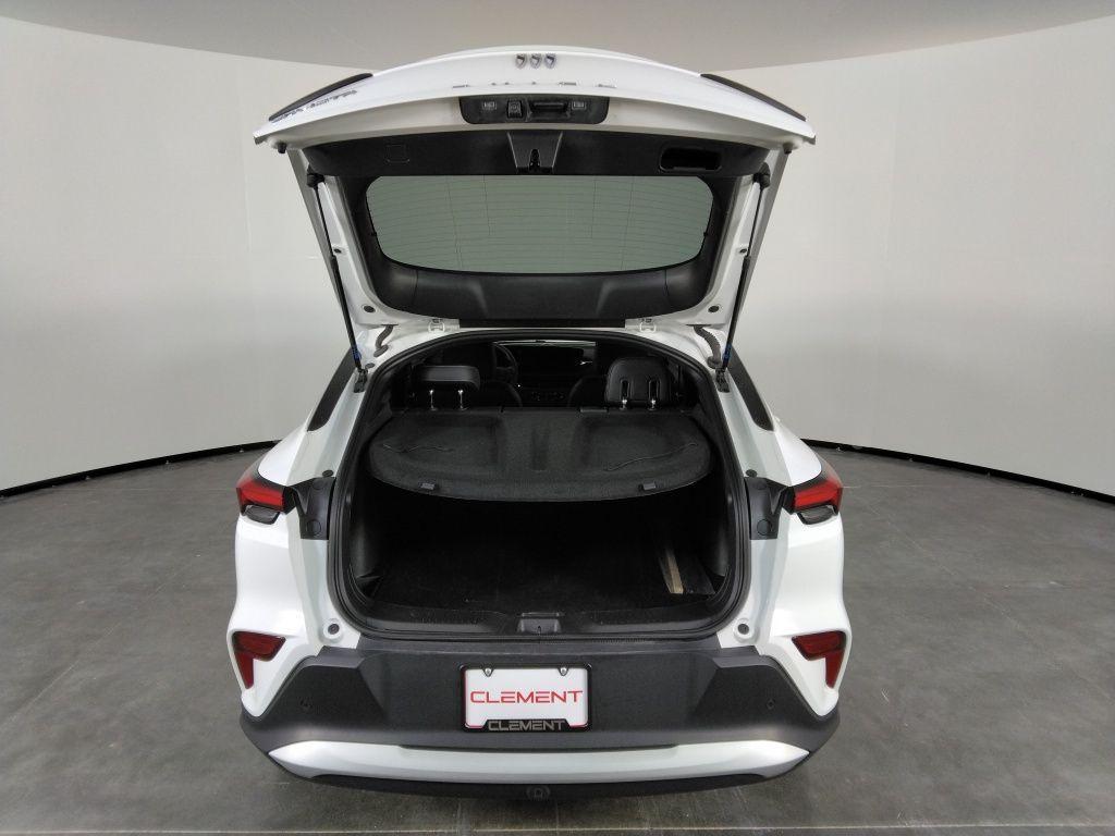 used 2025 Buick Envista car, priced at $23,000