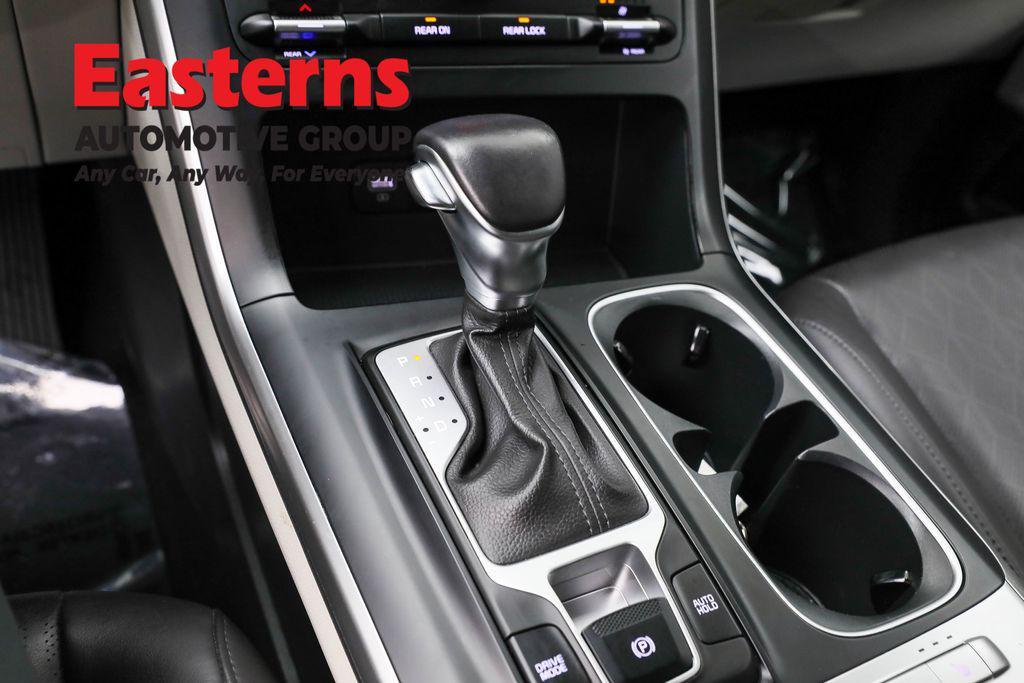 used 2024 Kia Carnival car, priced at $27,750