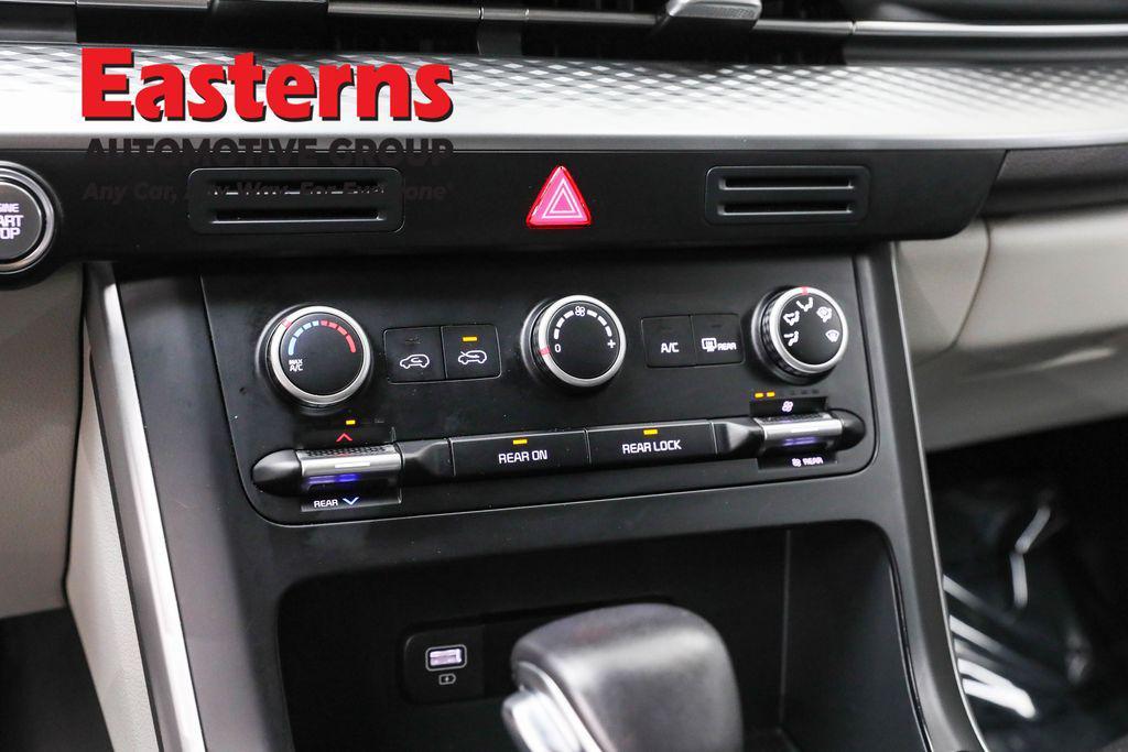 used 2024 Kia Carnival car, priced at $27,750
