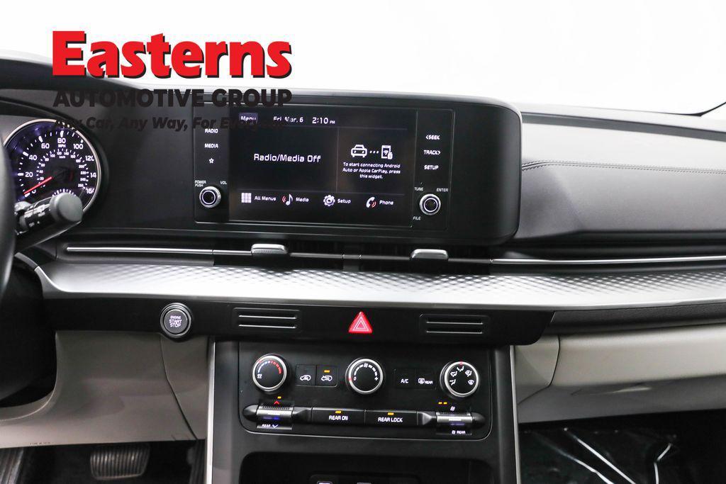 used 2024 Kia Carnival car, priced at $27,750