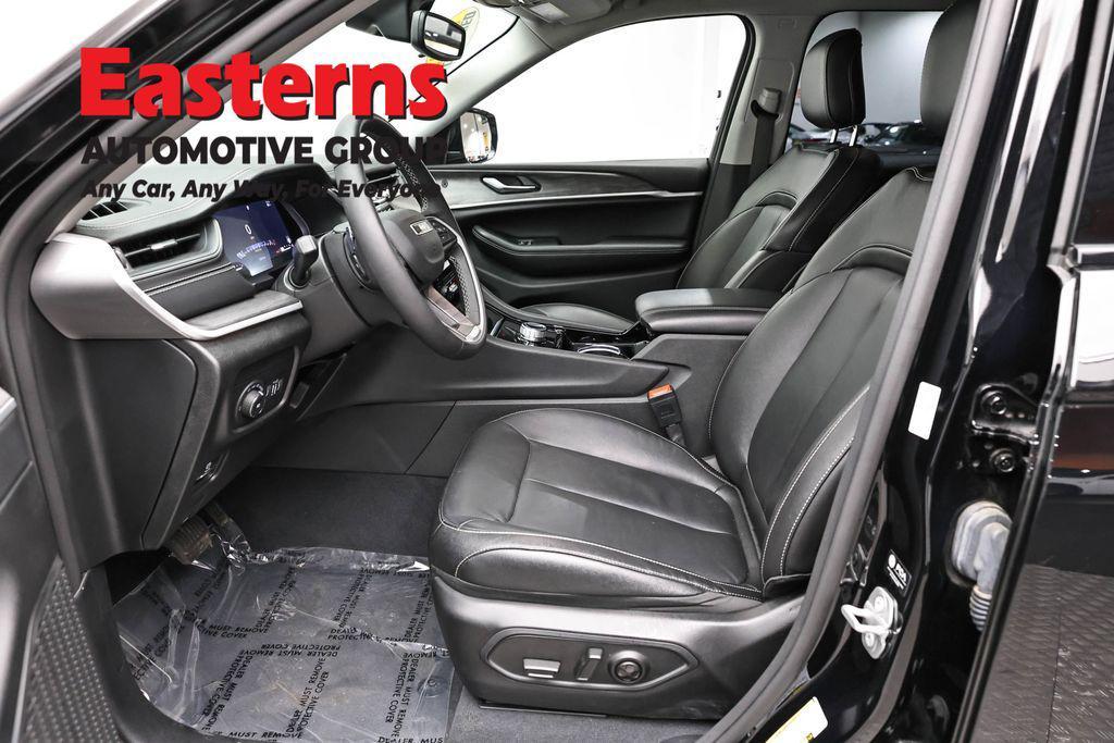 used 2023 Jeep Grand Cherokee car, priced at $31,950
