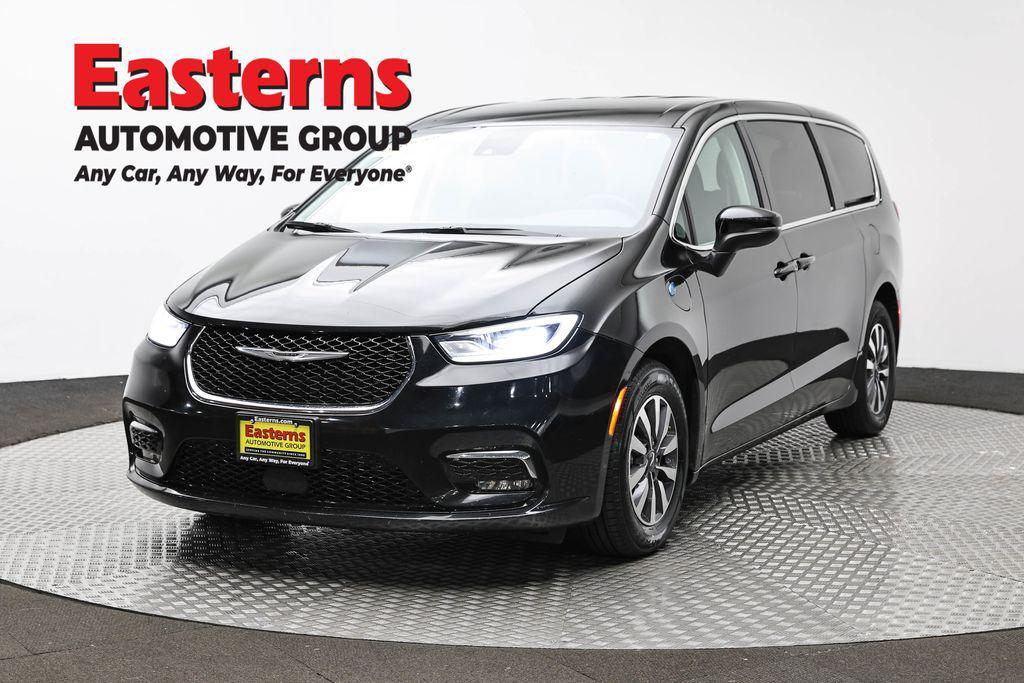 used 2023 Chrysler Pacifica Hybrid car, priced at $26,175